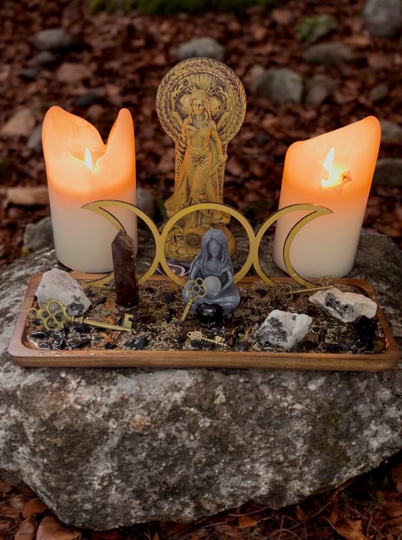 Hekate altar resin dish